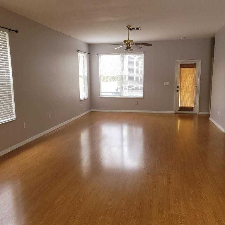 3141 Town Ave - Photo 3 of 19
