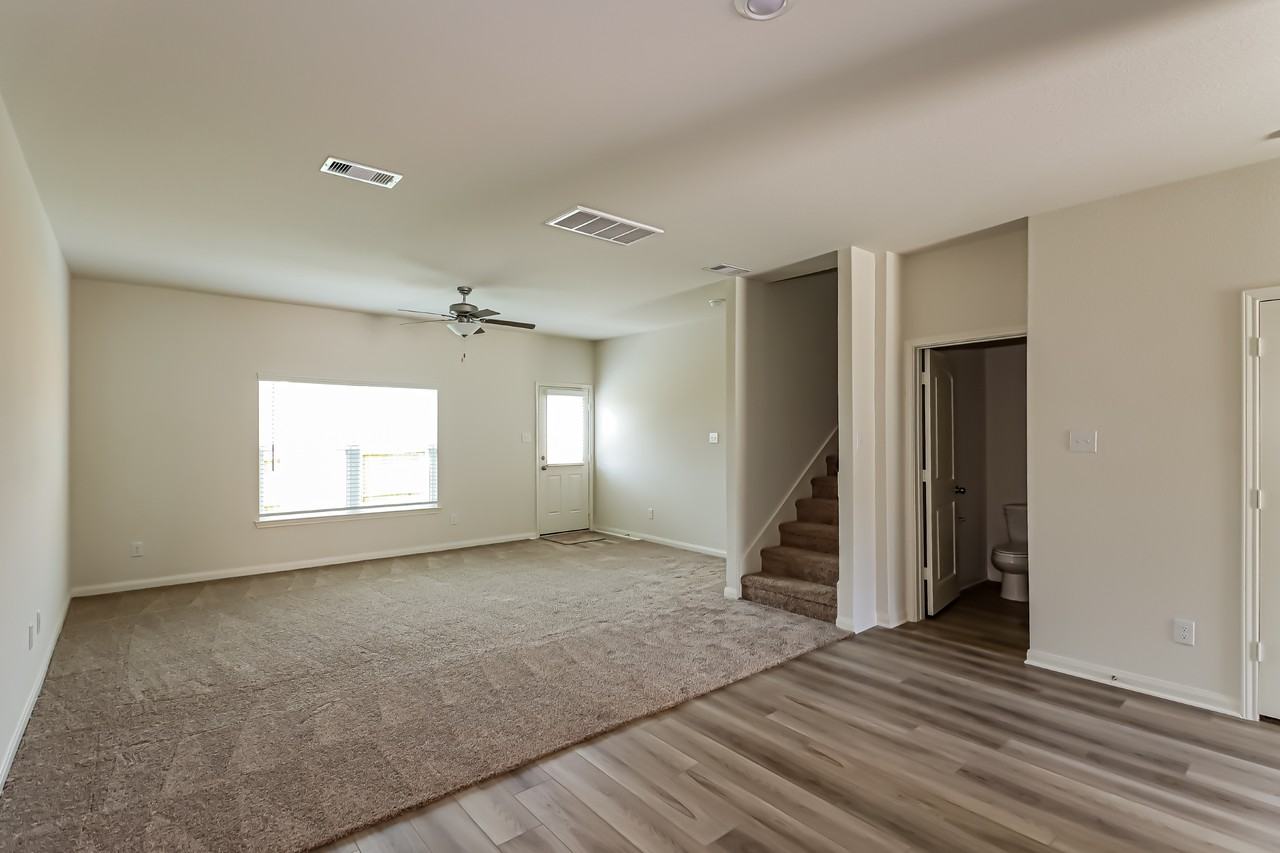 26713 Frost Dr - Photo 3 of 31