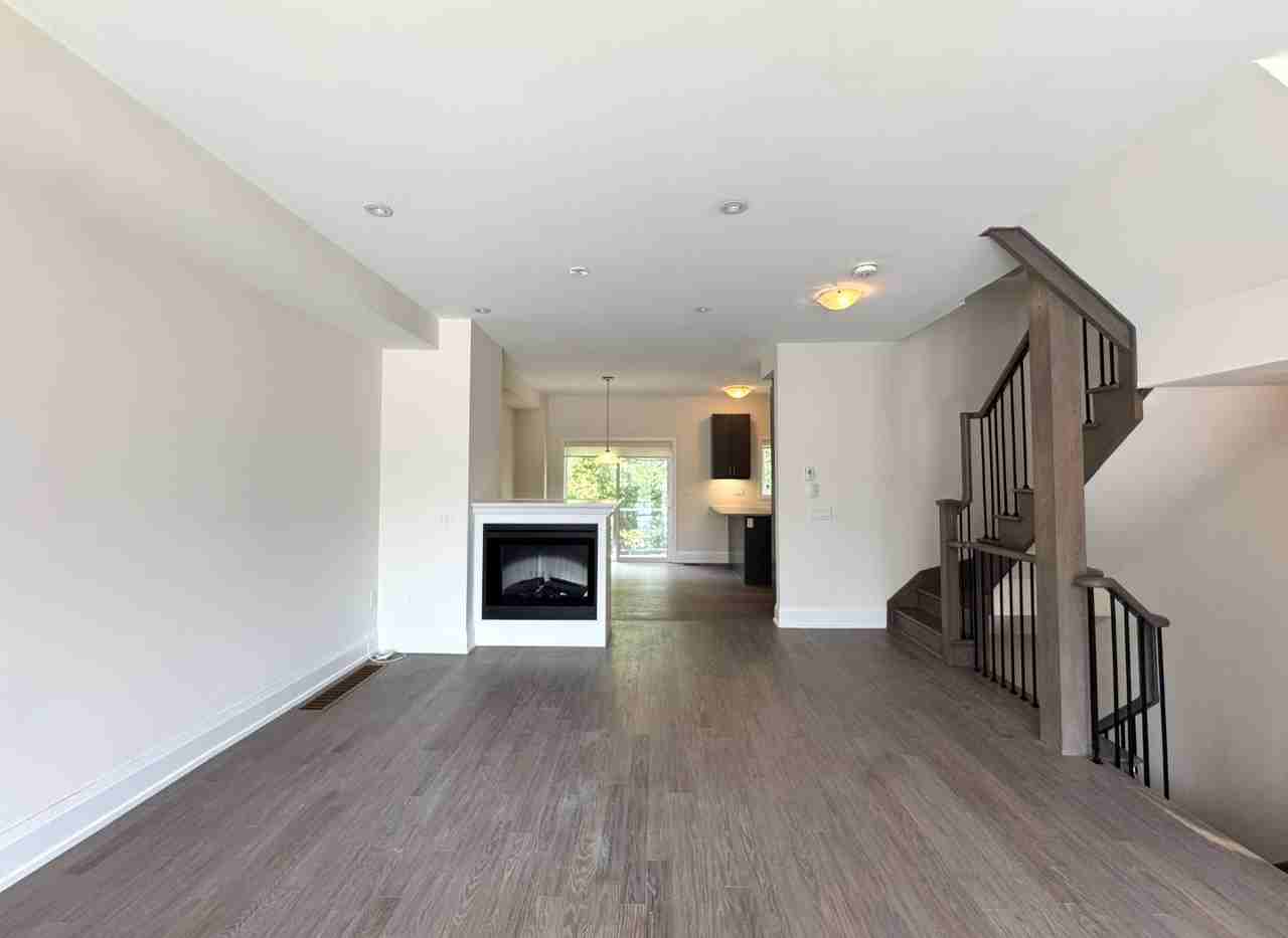 47 Kenneth Wood Cres - Photo 2 of 28