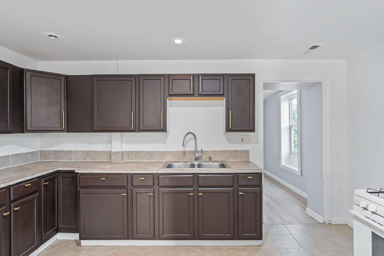 57 1/2 Saratoga Ave #3S - Photo 5 of 18