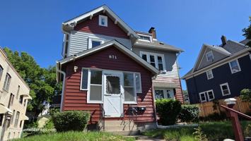 featured image of 871 Saint Clair Ave #3