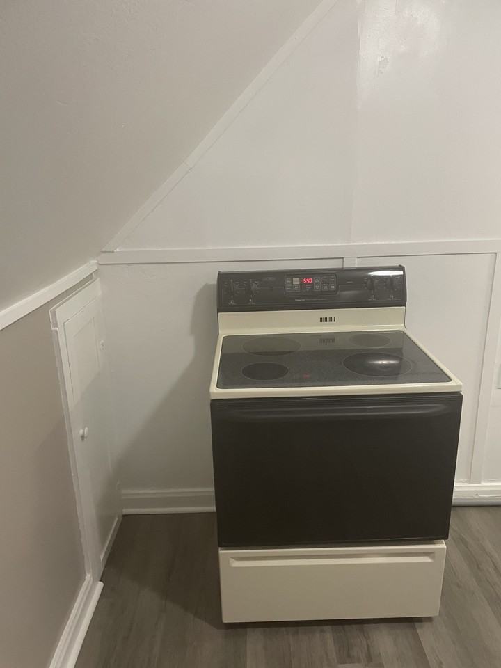 422 Walnut St #3 - Photo 3 of 23