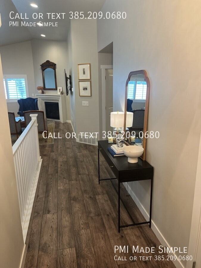 1005 E 620 N - Photo 3 of 35