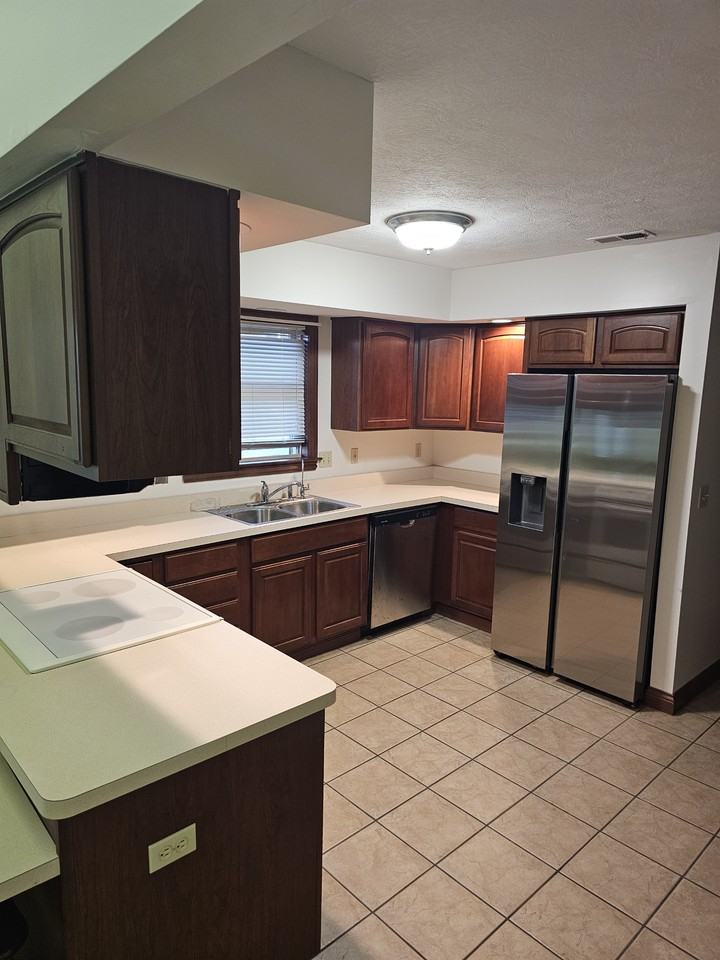 2380 Willow Rd #NA - Photo 3 of 13