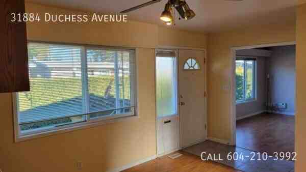 31884 Duchess Ave - Photo 3 of 22