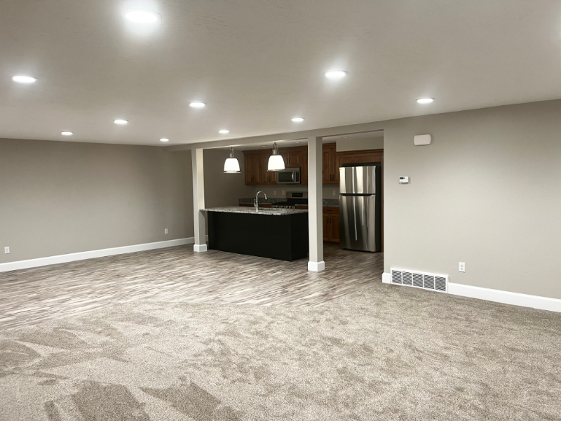 1361 Nw - Photo 2 of 13