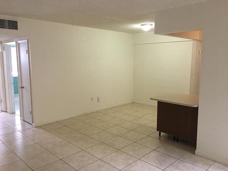 1821 NE 168 St., Unit C-2 - Photo 4 of 13