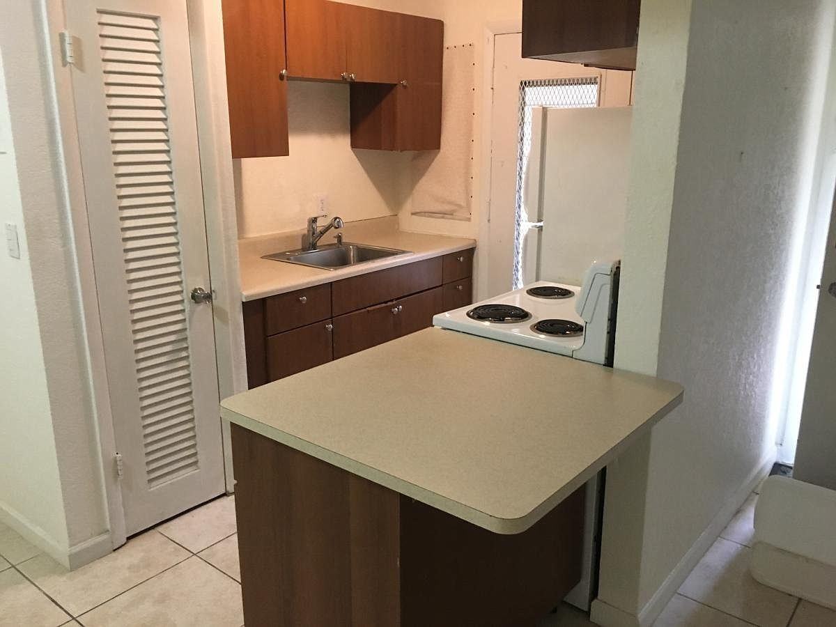 1821 NE 168 St., Unit C-2 - Photo 5 of 13