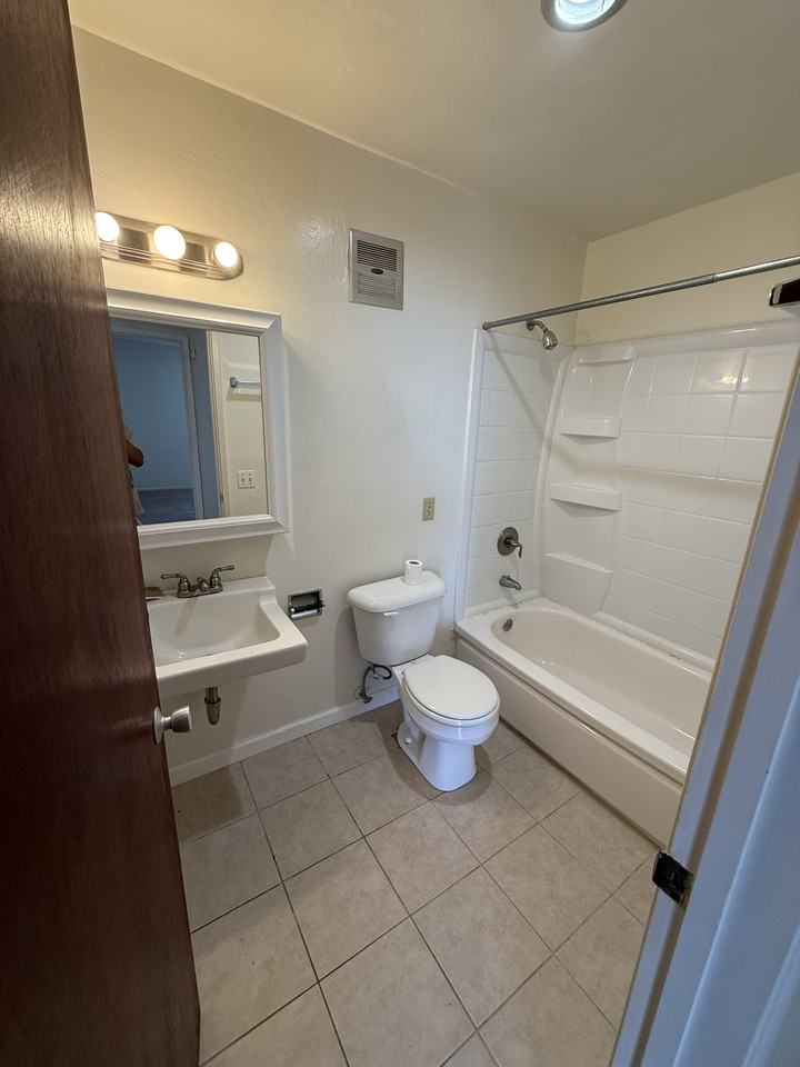 Carleton Apartments - Photo 3 of 50