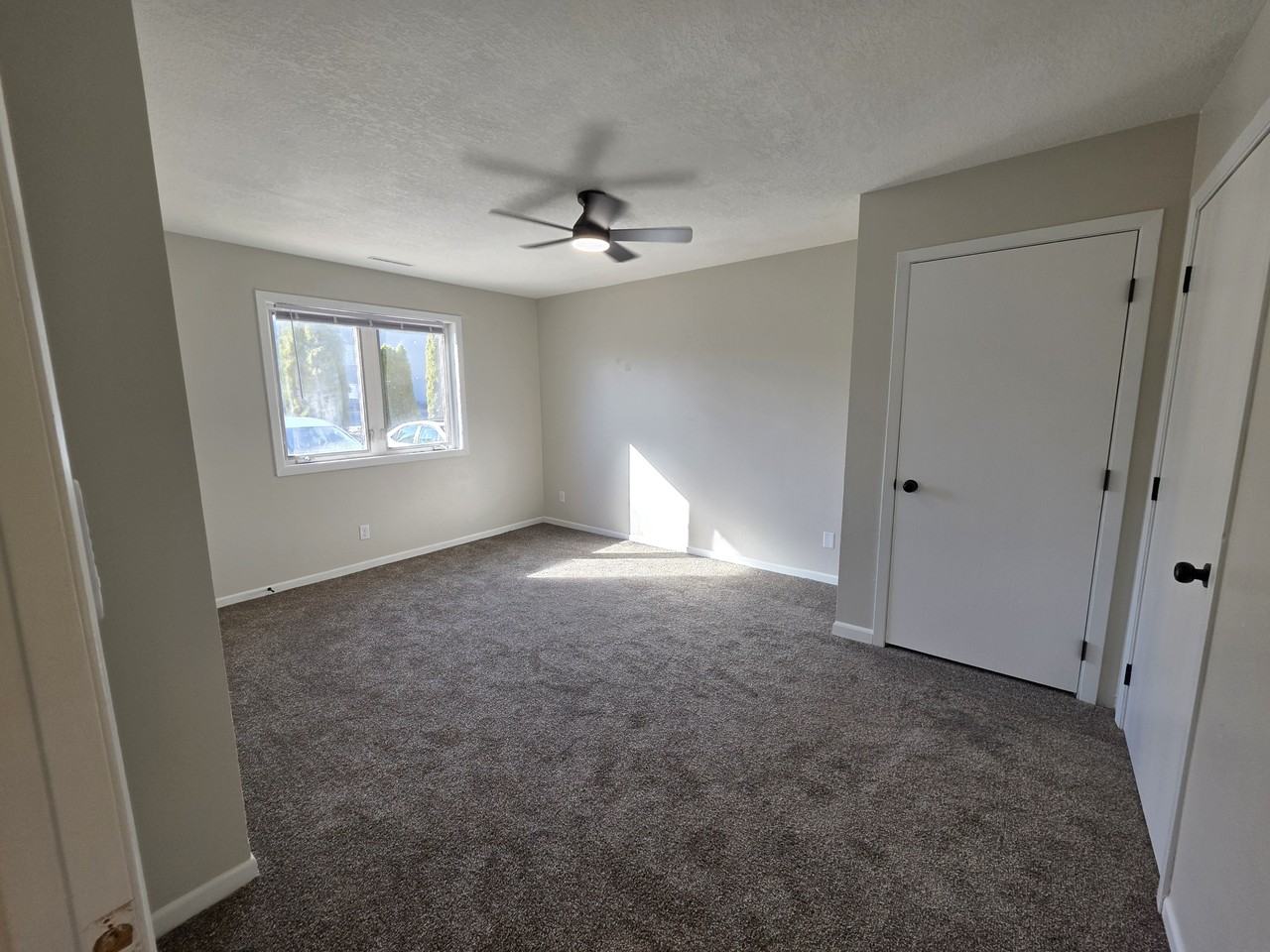 428 Stonehaven Drive - Photo 4 of 50