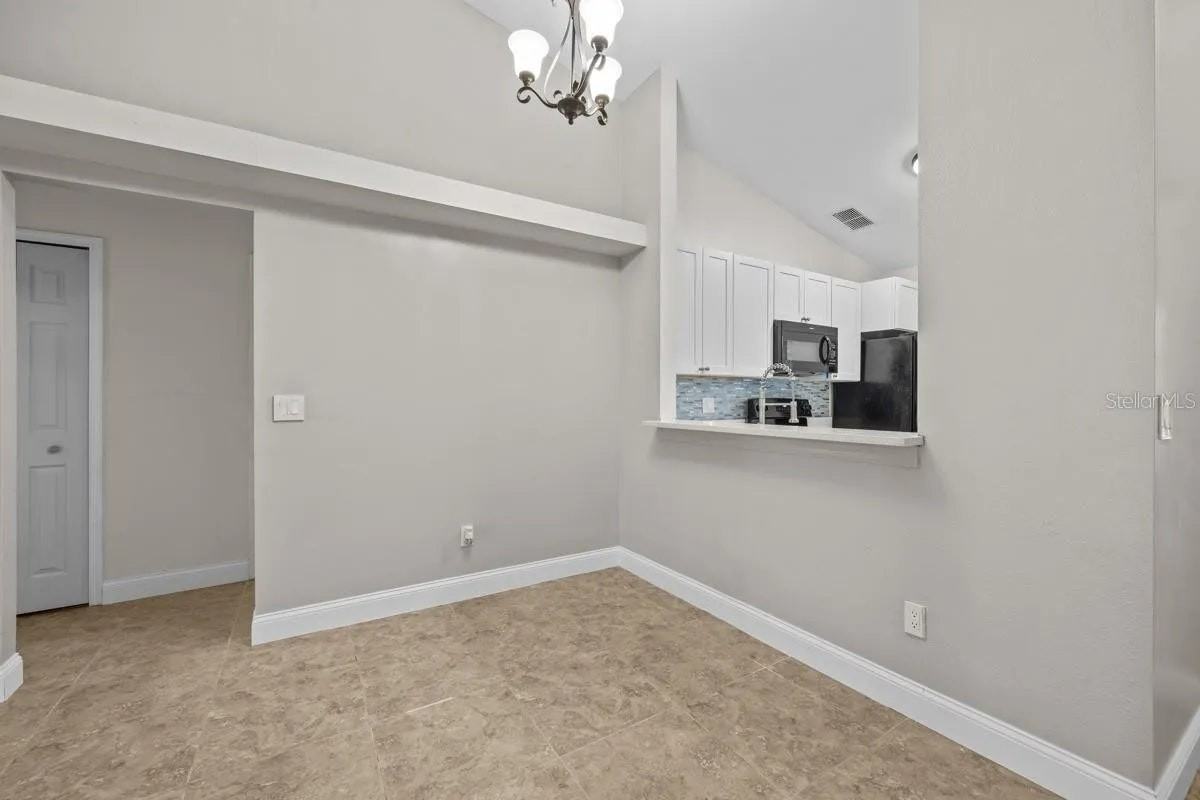 4505 Dakota Point Court - Photo 6 of 19