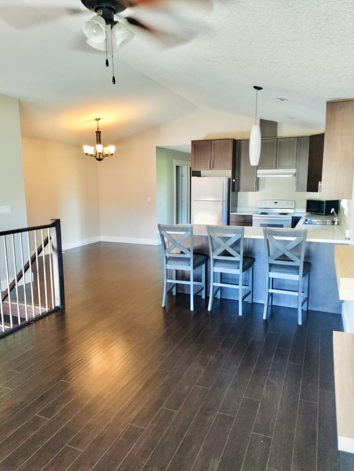 9113 A-9113 101 Avenue - Photo 2 of 13