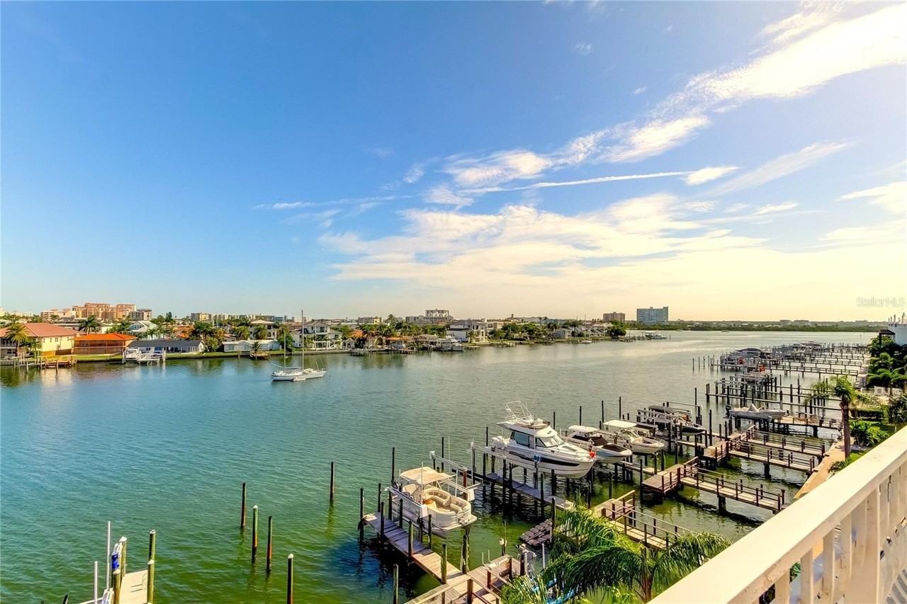 120 Brightwater Dr #5