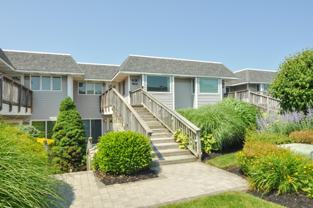 806 Bluffs Dr N - Photo 1 of 1