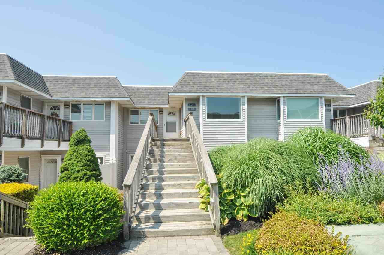 806 Bluffs Dr N - Photo 2 of 30