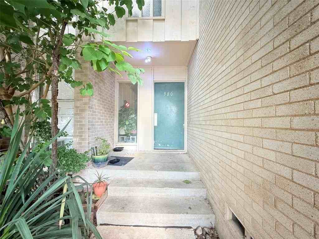 980 S Weatherred Dr #A - Photo 3 of 10