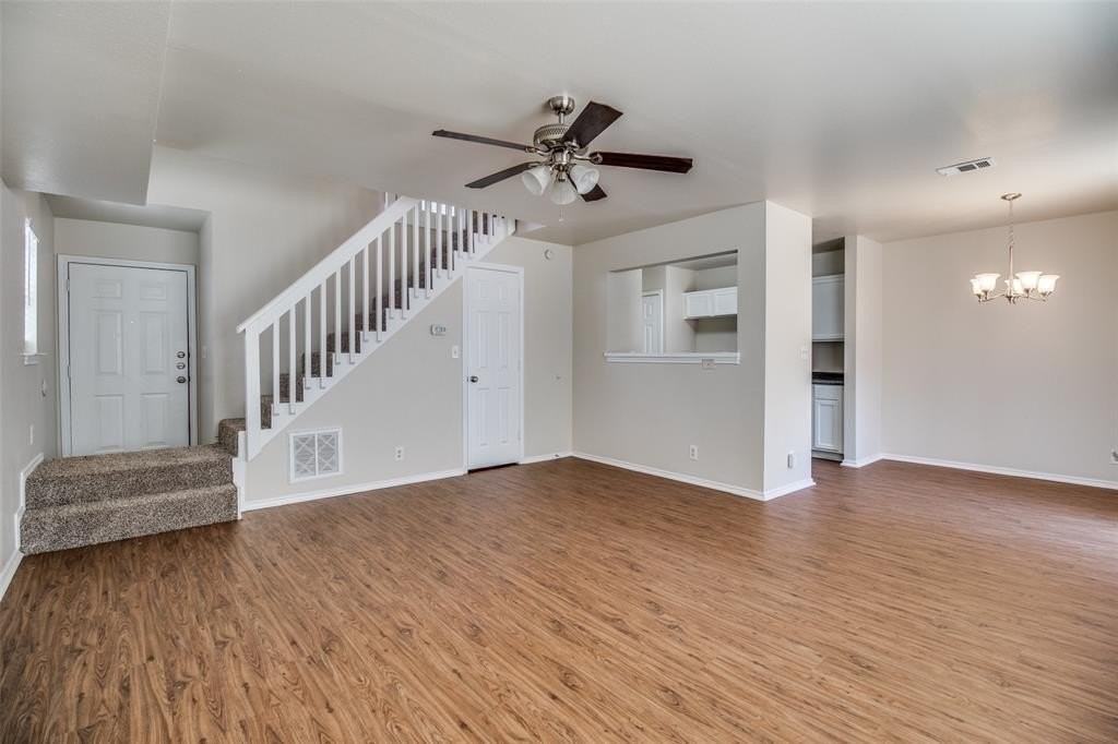 913 N Brents Ave - Photo 2 of 25