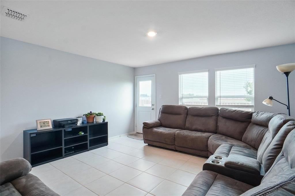 5808 Timber Point Dr - Photo 6 of 21