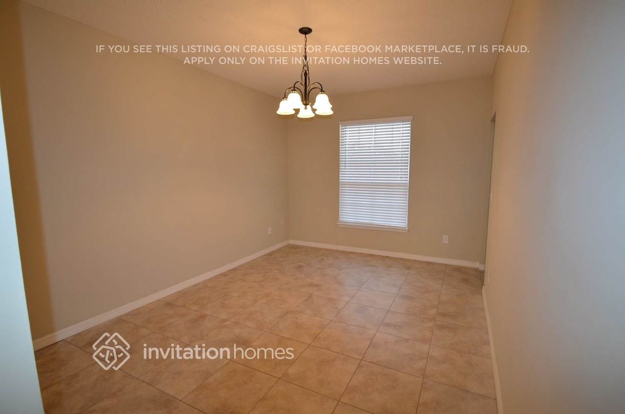 2427 Woodstork Ct - Photo 3 of 13