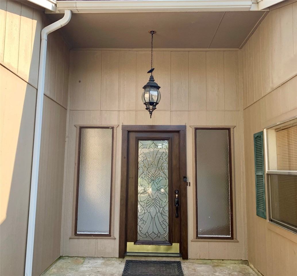 2793 Spring Moss Dr - Photo 2 of 19