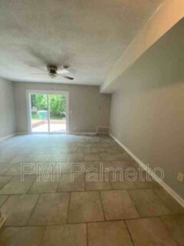 3409 Brookwood Ct - Photo 7 of 38