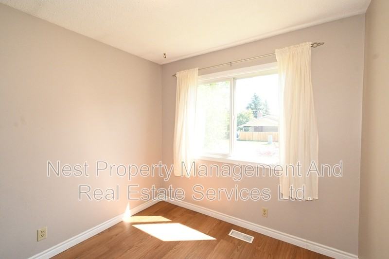 8077 Rochester Cres #A - Photo 4 of 18