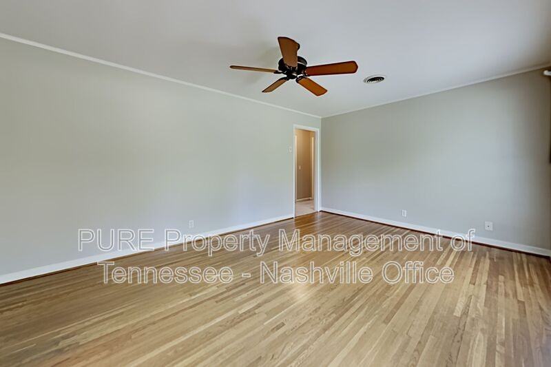 573 Whispering Hills Dr - Photo 4 of 43