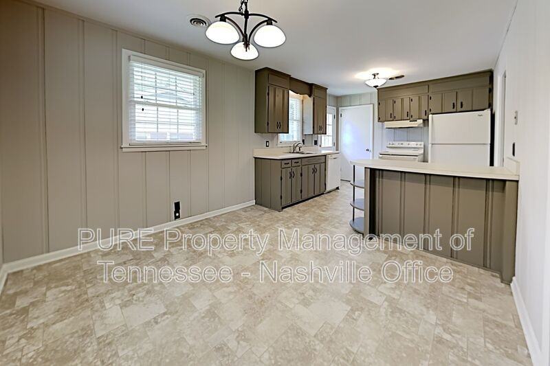 573 Whispering Hills Dr - Photo 5 of 43