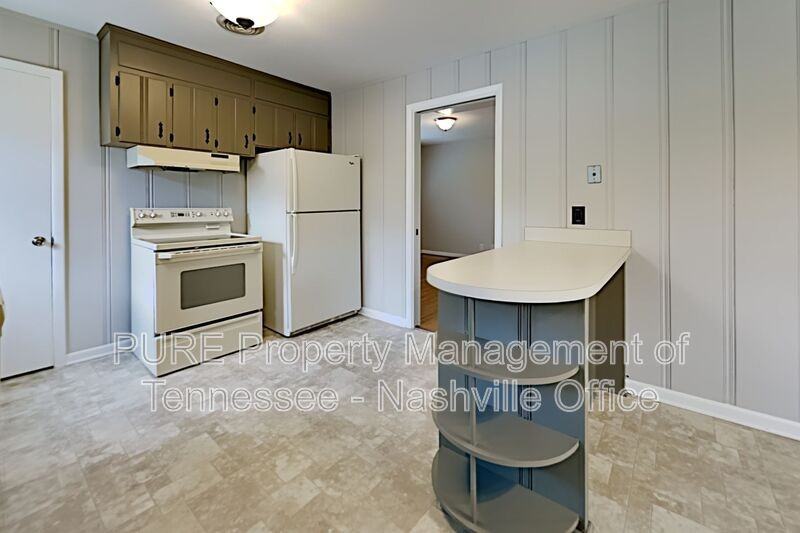 573 Whispering Hills Dr - Photo 7 of 43