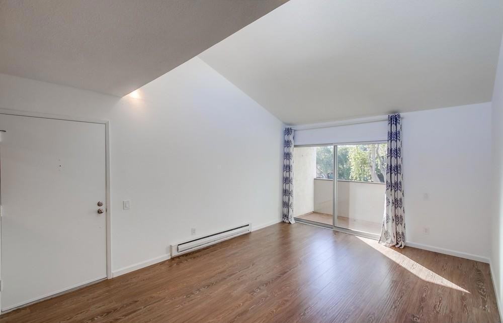 3549 Castle Glen Dr - Photo 3 of 15