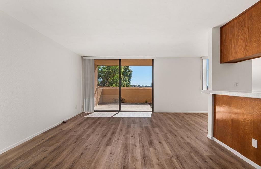 6180 Agee St - Photo 3 of 14