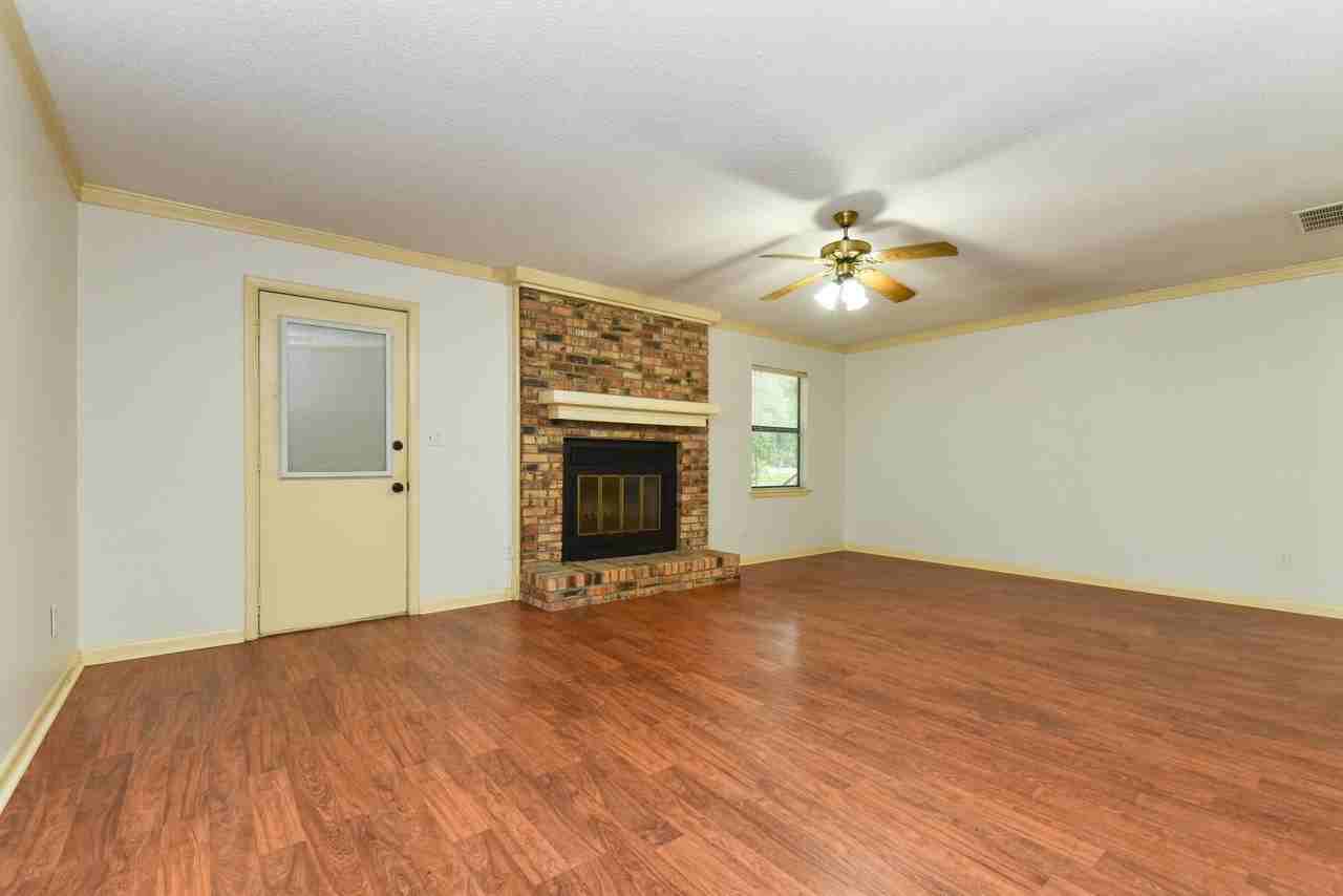 8209 Bridge Water Trl - Photo 3 of 21