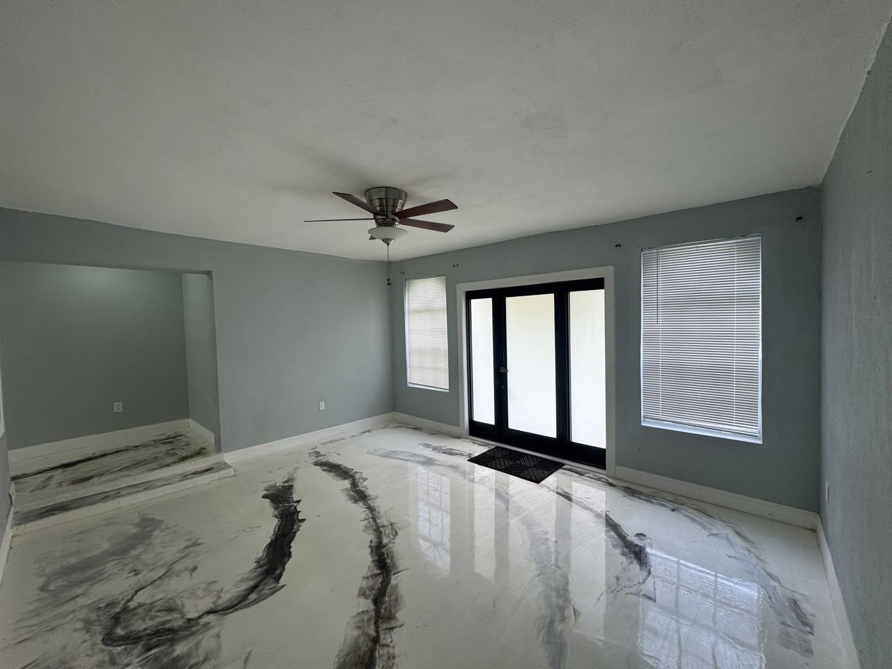 115 Sierra Dr - Photo 3 of 37