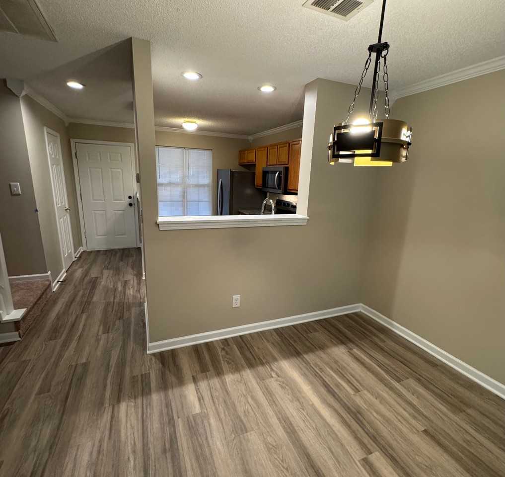 10165 Forest Landing Dr - Photo 3 of 25