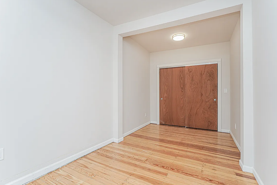 165 Chestnut Ave - Photo 2 of 10