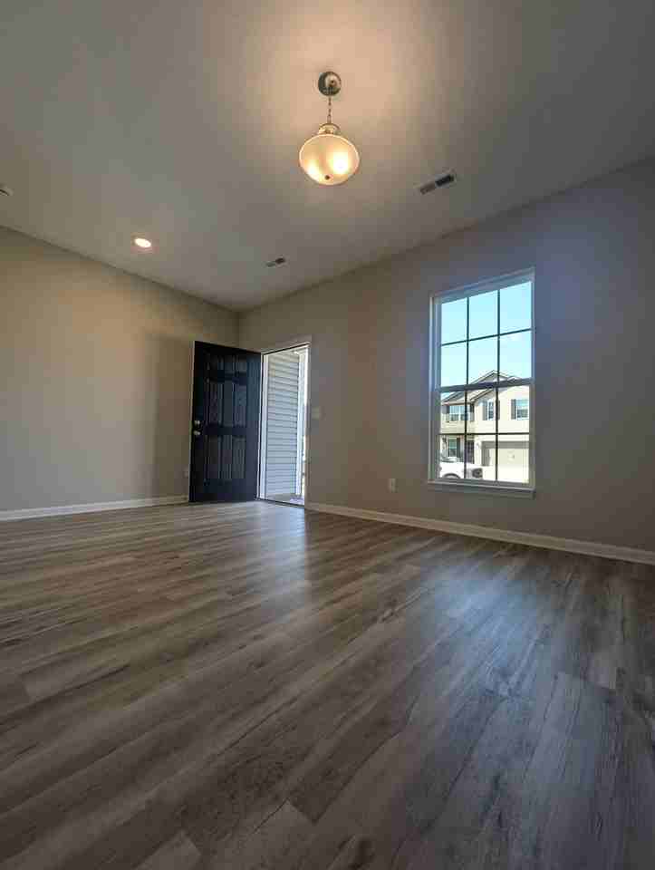 1619 Hickory Meadows Dr #NA - Photo 6 of 44