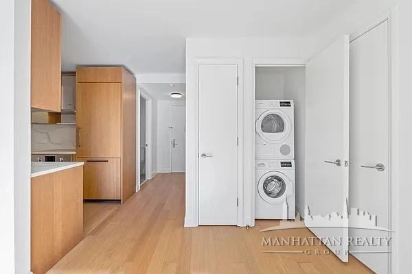 East 54th Street #601 - Photo 3 of 13