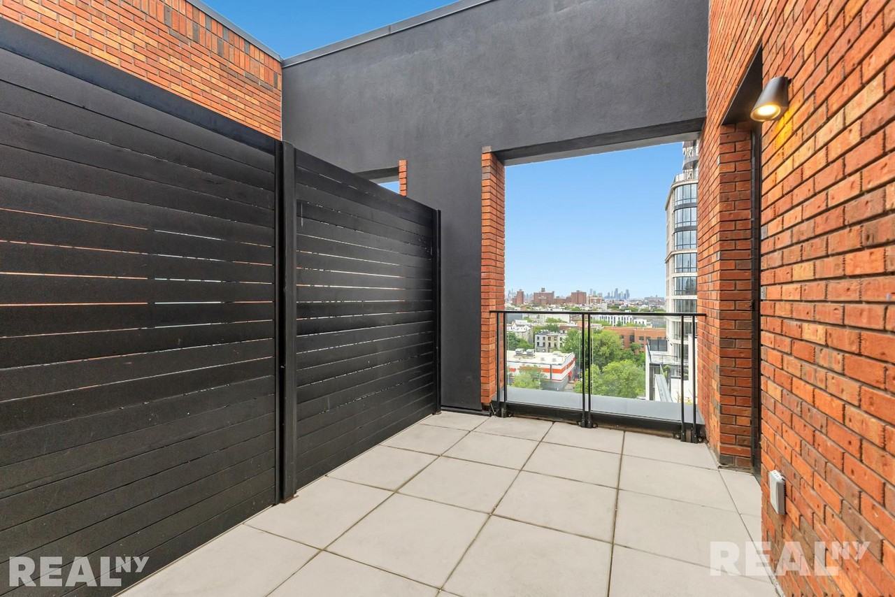 Pacific St #810 - Photo 2 of 11