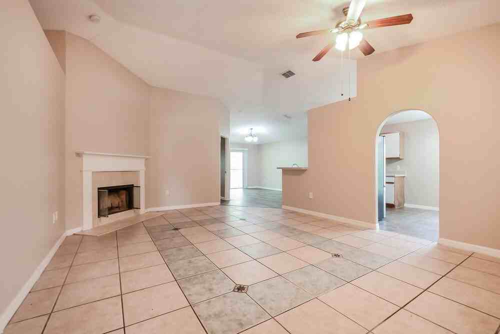 4205 Iveyglen Ave - Photo 3 of 16