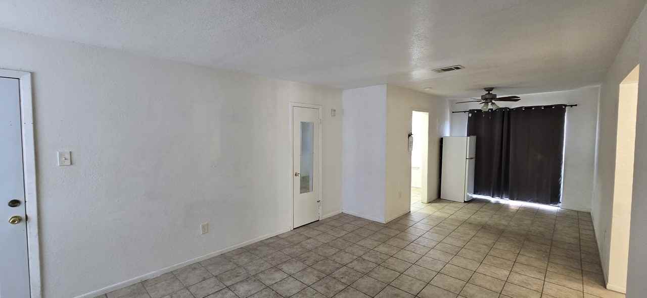 3004 Houma Boulevard - Photo 2 of 10