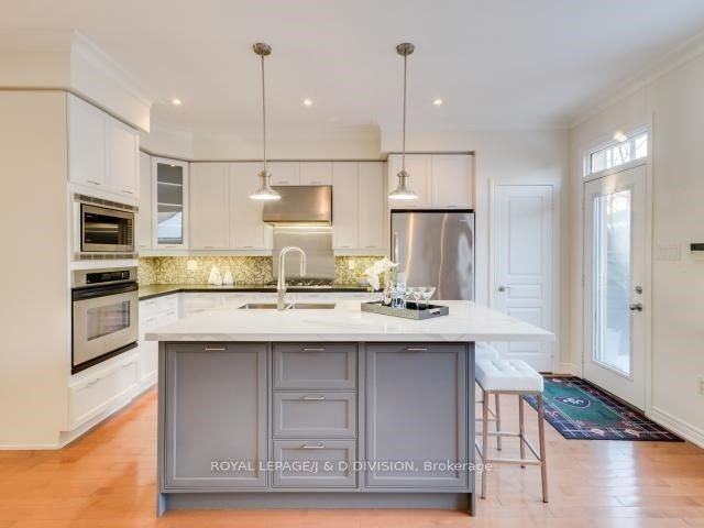 51 Northern Dancer Boulevard - Photo 2 of 12