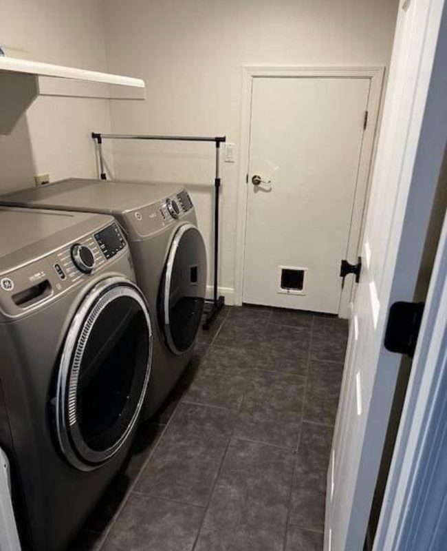 8540 W Purdue Ave - Photo 3 of 12