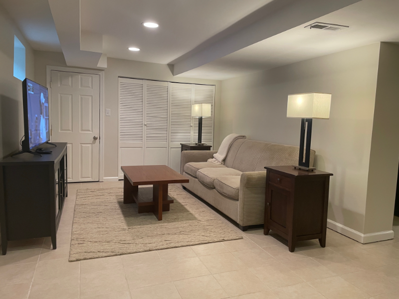 2502 Sanford St - Photo 3 of 13