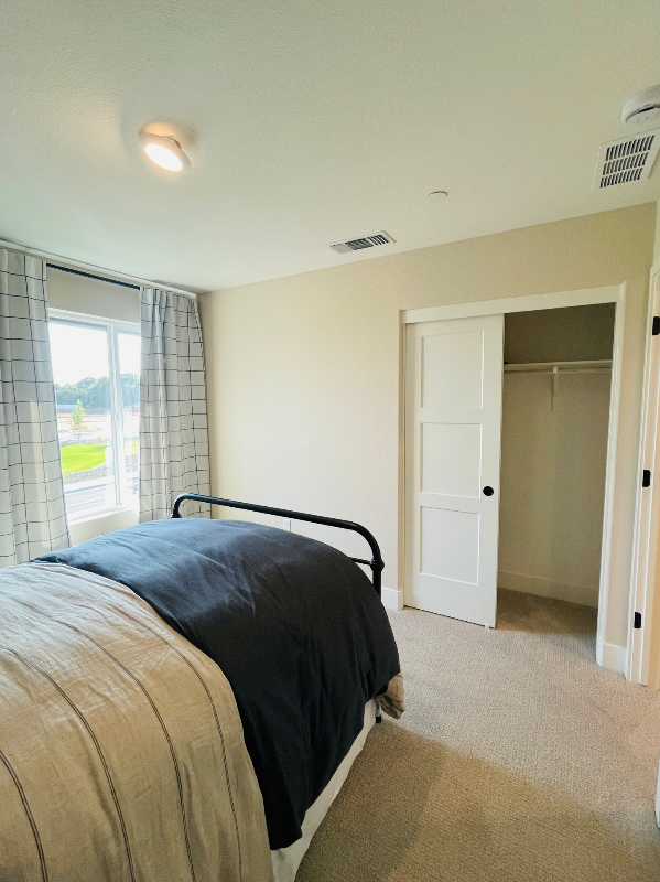 1533 Blackfish Way - Photo 4 of 12