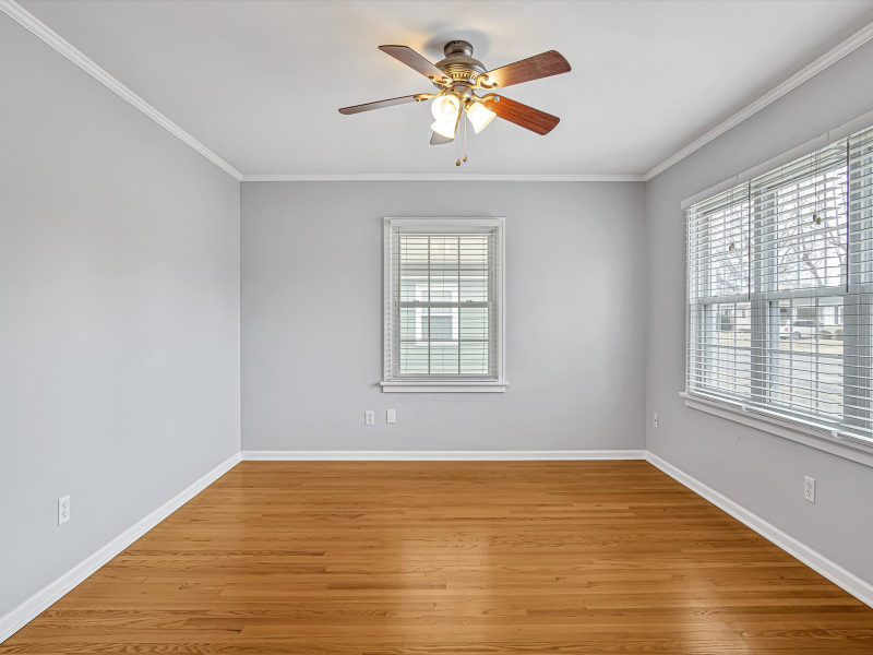 516 Bollman Ave - Photo 2 of 11