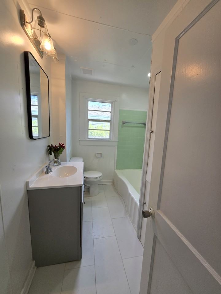 428 Papworth Ave #NA - Photo 6 of 11