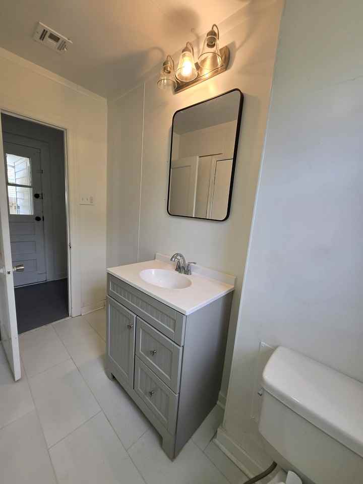 428 Papworth Ave #NA - Photo 7 of 11