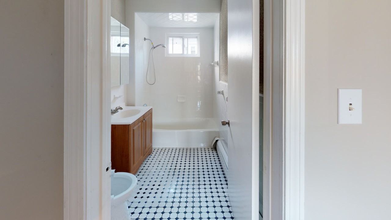 280 Mcgrath Hwy #2 - Photo 3 of 8