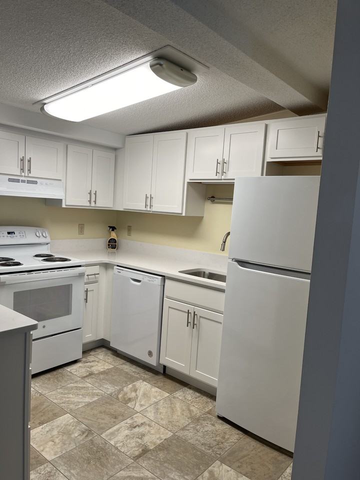 317 Fairmount Ave #G1 - Photo 3 of 15