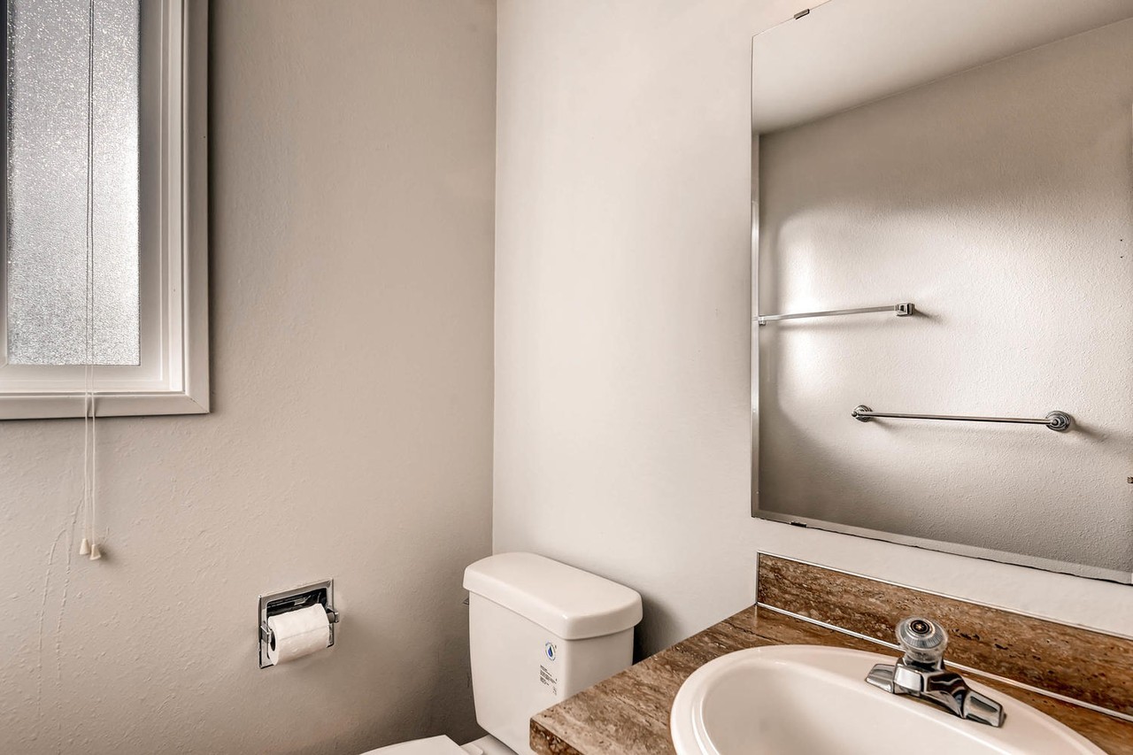 1622 Nw 193rd St #TH - Photo 3 of 13